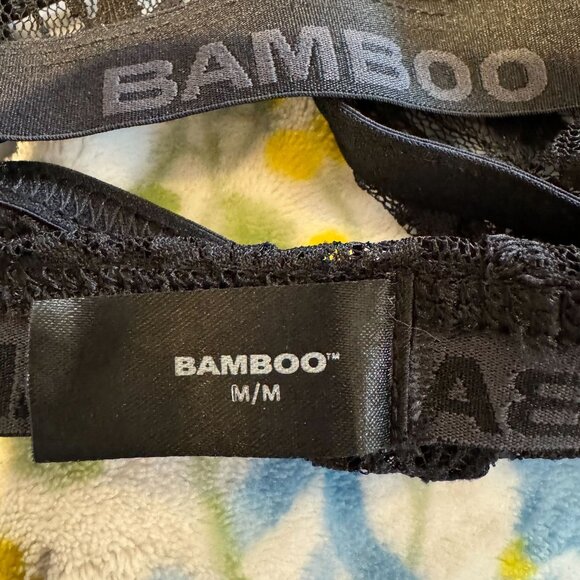 Black‎ Lace Bamboo Banded Triangle Bra - Size Medium - Picture 4 of 4